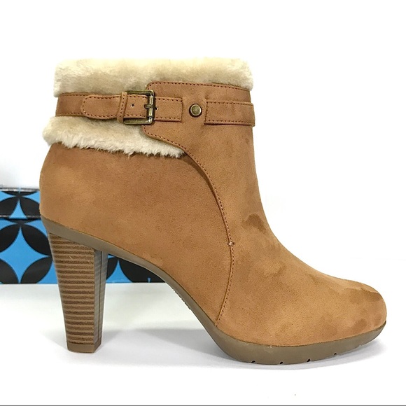 NIB Liz Claiborne Scrappy Heeled Ankle Booties - Picture 5 of 16